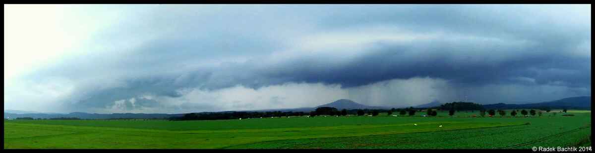 Panorama shelf cloud na Ramši